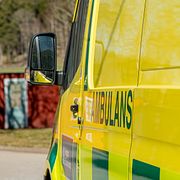Arkivbild av en ambulans.