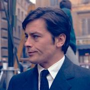 Alain Delon. Bilden till höger är från 1969.