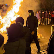 Bild från protesterna i Iran, som slogs ner med brutalt våld från regimen. 