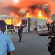 Skrämdump ur en video som visar branden på COP30.