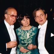 Lisbeth och Olof Palme, här tillsammans med riksdagens talman Ingemund Bengtsson.