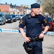 Polisen i Norrköping efter skottlossningen.