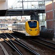 Ett Arlanda Express-tåg. Det är stopp i tågtrafiken efter branden vid flygplatsen. Illustrationsbild.