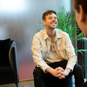 Anton Osika och Fabian Hedin, grundarna av AI-företaget Lovable, kan numera titulera sig dollarmiljardärer