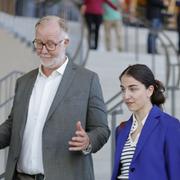 Arbetsmarknads- och integrationsminister Johan Pehrson (L),  klimat- och miljöminister Romina Pourmokhtari (L) och partisekreterare Simona Mohamsson.