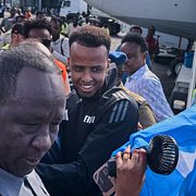 Omar Artan när han landade i Mogadishu.