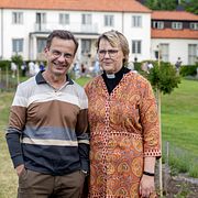 Statsminister Ulf Kristersson (M) med hustrun Birgitta Kristersson Ed vid Harpsund.