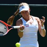 Johanna Larsson i matchen mot Venus Williams.