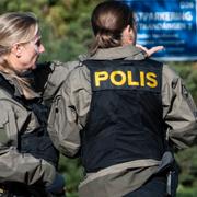 Polisen vid brottsplatsen i Arlöv.