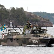 Stridsbåt 90 under ubåtsjakten i Nämndöfjärden i oktober 2014.