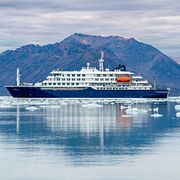 Foto på fartyget från ägaren Oceanwide Expeditions.