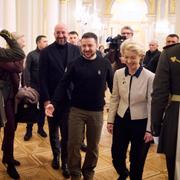 Zelenskyj tillsammans med von der Leyen och Michel i Kyiv.