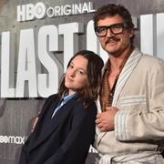 Huvudrollsinnehavarna Bella Ramsey och Pedro Pascal.