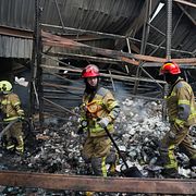 Brandmän släcker en brand efter en rysk attack i Kyiv tidigare i veckan.