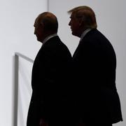 Vladimir Putin och Donald Trump när de träffades i Osaka 2019. 