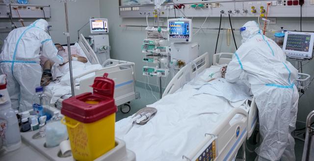 Covidpatienter intensivvårdas i Rumänien. Vadim Ghirda / TT NYHETSBYRÅN