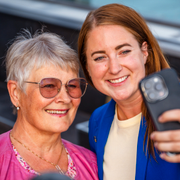 KD:s Alice Teodorescu Måwe och C:s Maud Olofson och Emma Wiesner.