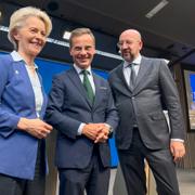 EU-kommissionens ordförande Ursula von der Leyen, statsministern Ulf Kristersson och Europeiska rådets ordförande Charles Michel efter ett toppmöte i Bryssel i slutet av juni. 