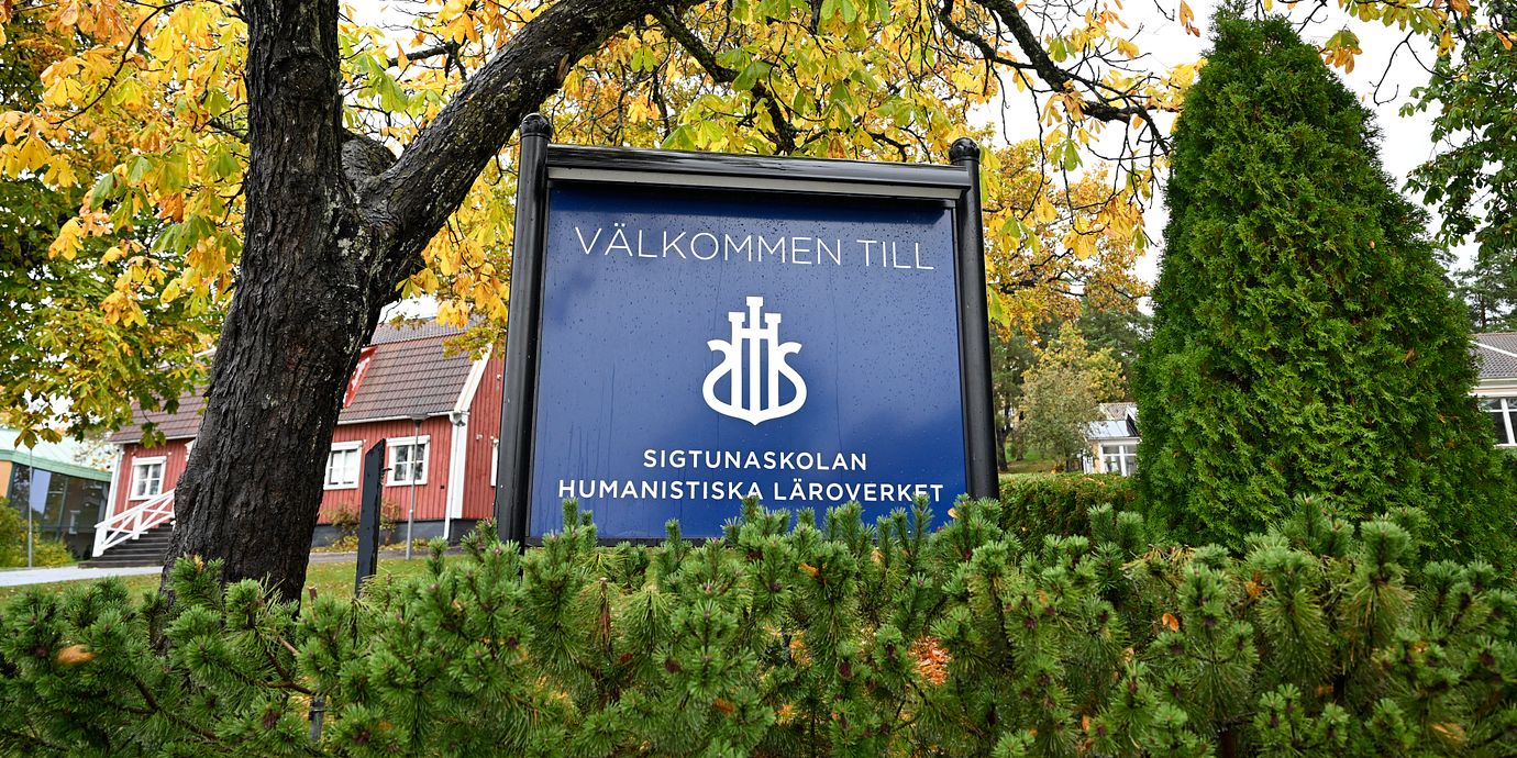 Exteriör på Sigtunaskolan Humanistiska Läroverket - SSHL. 