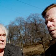 Henning Mankell och Krister Henriksson under inspelningen av en Wallanderfilm, 2004.