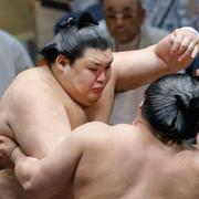 Onosato till vänster, 11 maj 2025.