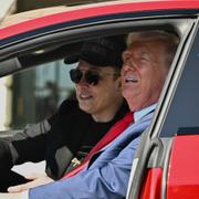 Elon Musk skänkte i mars en Teslabil till Trump. Den står kvar på parkeringen i Vita huset trots bråket, enligt medieuppgifter.