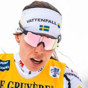 Charlotte Kalla efter 10 kilmoter klassiskt i Tour de Ski i januari.