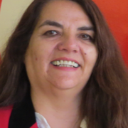 Det är tomt i kranen i Bolivia. Till höger Marianela Montes de Oca, landschef för Rädda barnen i Bolivia.