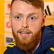Målvakten Viktor Johansson under en pressträff inför att EM-kvalet inleds.