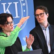 Ylva Hedén Westerdahl, chef för Konjunkturinstitutets prognosavdelning och Albin Kainelainen, generaldirektör på Konjunkturinstitutet.