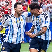 Lionel Messi efter sitt historiska mål.