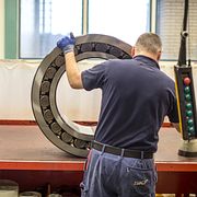 Tillverkning av lager vid SKF:s fabrik i Göteborg.