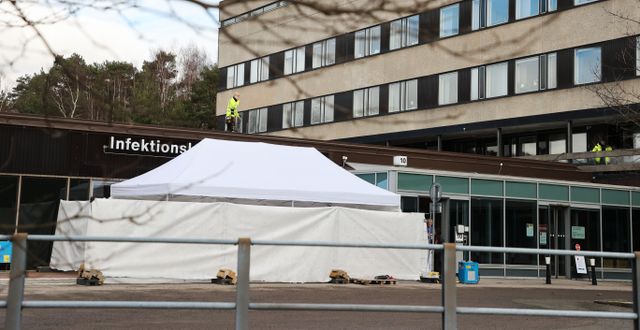 Provtagningstält för corona utanför Sahlgrenska sjukhuset i Göteborg. Arkivbild.  Adam Ihse/TT