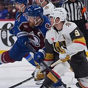 Vegas tog en oväntad seger mot Colorado i den första NHL-semifinalen.