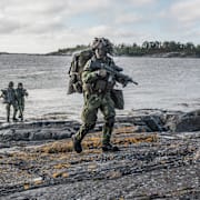 Arkivbild, svenska soldater övar i Stockholms skärgård.