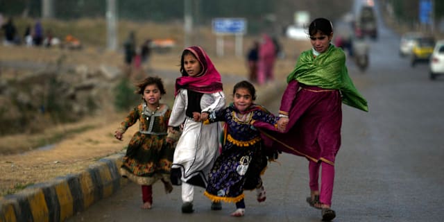 Barn i Islamabad, Pakistan. Rahmat Gul / AP