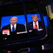 Arkivfoto: Den första presidentvalsdebatten mellan Joe Biden och Donald Trump på en drivein-bio i Miami, USA, den 27 juni 2024. 