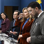 Utbildnings- och integrationsminister Simona Mohamsson (L), statsminister Ulf Kristersson (M), energi- och näringsminister Ebba Busch (KD) och Sverigedemokraternas partiledare Jimmie Åkesson (SD).