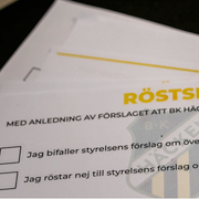 Göteborg FC och röstsedlar från BK Häckens årsmöte.