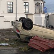 Stormvindar välte flera bilar i Bützow.