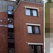 Ångermanlands tingsrätt i Härnösand/den kopplerimisstänkte mannen.