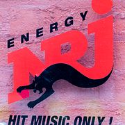 NRJ:s logga. 