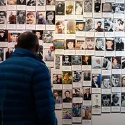 Ett museum på Falklandsöarna med bilder på brittiska soldater som dödades under kriget.