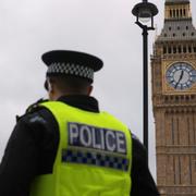 Arkivbild/Poliser i London. 