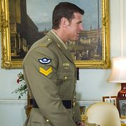 Ben Roberts-Smith på audiens hos drottning Elizabeth 2011. Kort före mötet hade han fått Victoriakorset.