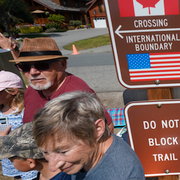 Amerikanska invånare som separerats från anhöriga i Kanada på grund av resestoppet under pandemin. Kanada har sedan tidigare öppnat upp för icke-nödvändiga resor.