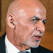 Afghanistans president Ashraf Ghani/Arkivbild på militär i staden Mazar.