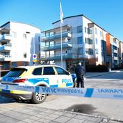 Polisinsatsen i Farsta under fredagsmorgonen.