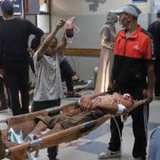 En palestinsk man som sköts i de israeliska soldaterna i Khan Yunis. 