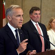 Premiärminister Mark Carney på en pressträff.